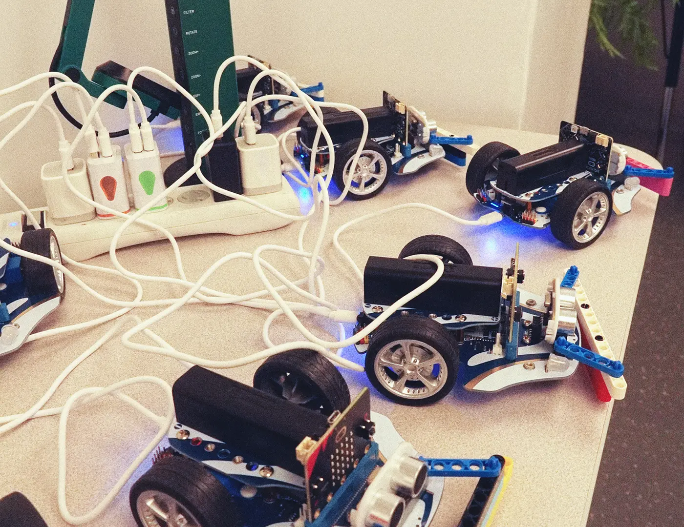 robotics-cars-charging